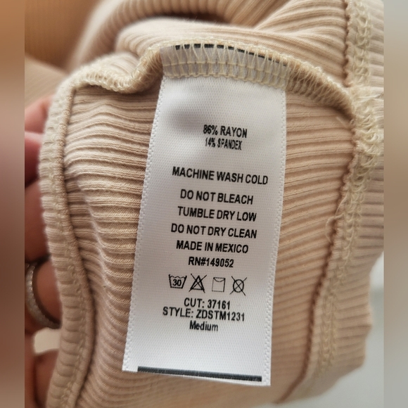 Fashion Nova Snatched 2 Piece Set - Picture 5 of 6